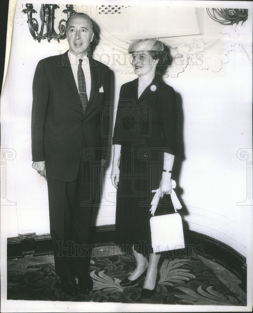 1957 Mr. Mrs. Robert Whyte Mason British  - Historic Images