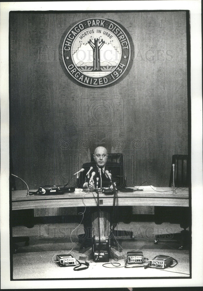 1979 Press Photo Chicago Park Department Public Information Arnie Matanky - Historic Images