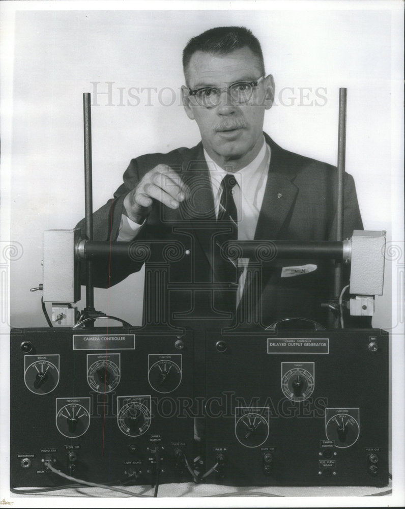 1962 Press Photo Richard Morris International Harvester Company - Historic Images