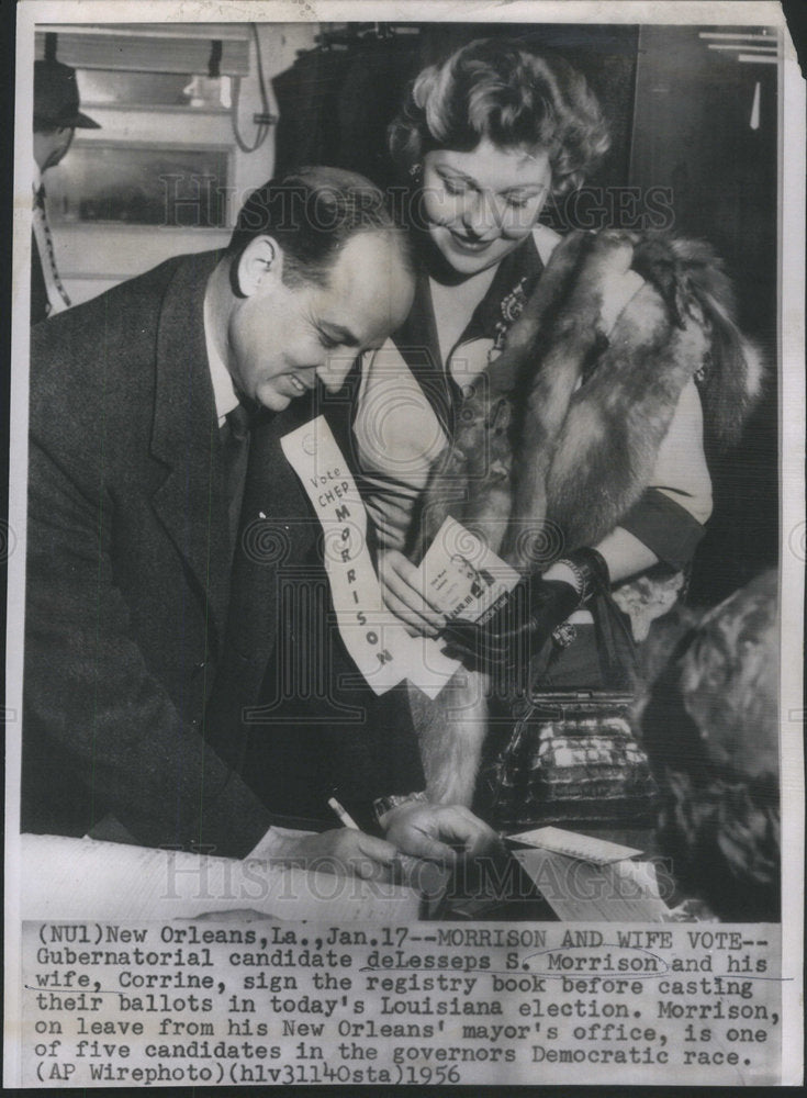 1956 Press Photo Candidate DeLesseps Morrison &amp; Wife Corrine Voting - Historic Images