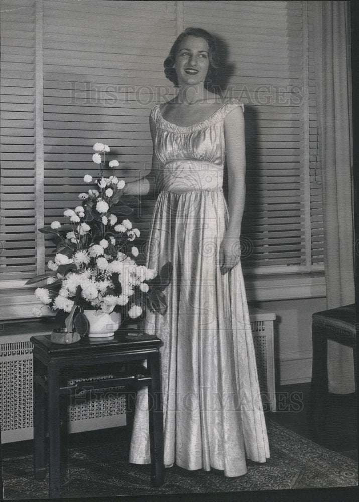 1949 Press Photo Ann McArthur, Daughter Of The Billings McArthurs - Historic Images