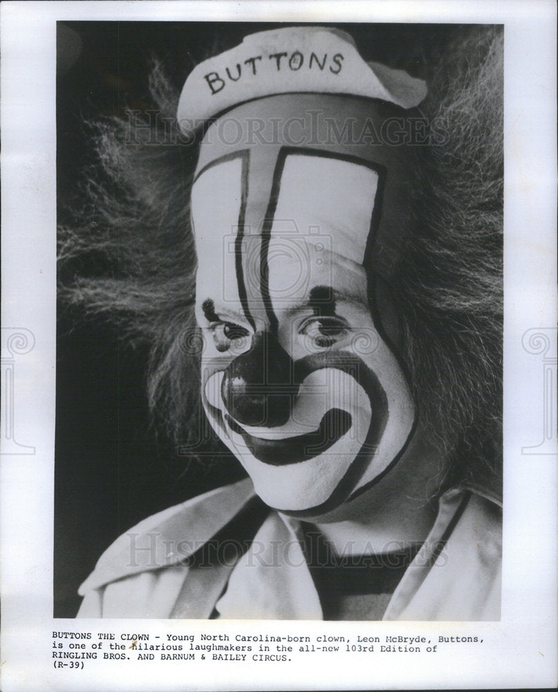 1973 LEON MCBRYDE CLOWN - Historic Images