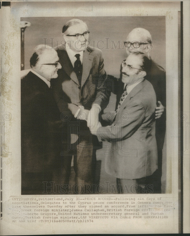 1974 Press Photo George Mavros James Callaghan Cyprus Peace Conference Geneva - Historic Images