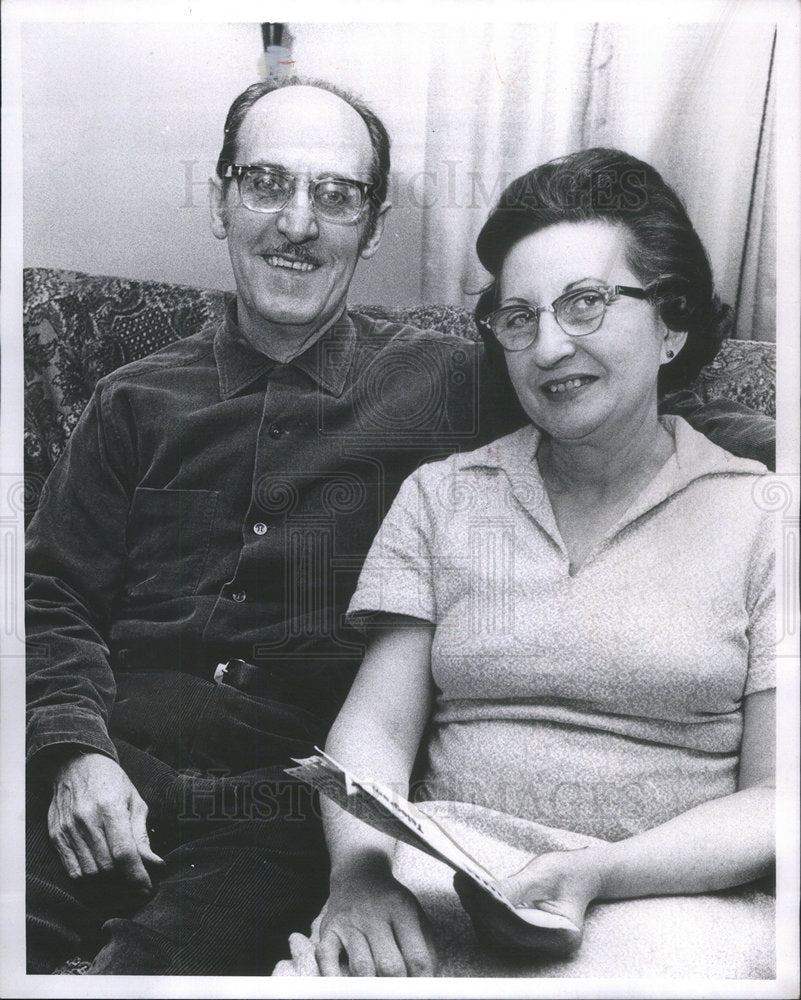 1972 Press Photo Mr. & Mrs. Wilbur Boudreau Just Informed Son Wounded in Vietnam - Historic Images