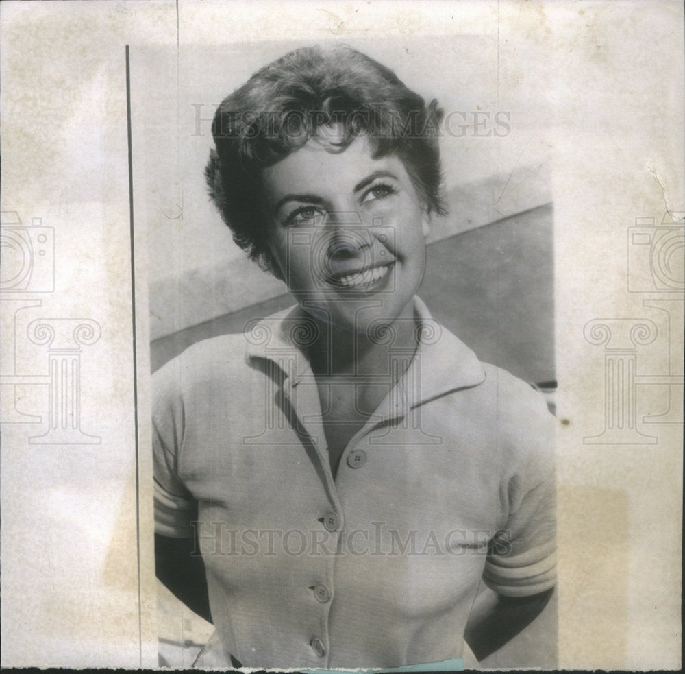 1958 Mrs Robert Stivers first women to fly satellite tells newsman - Historic Images