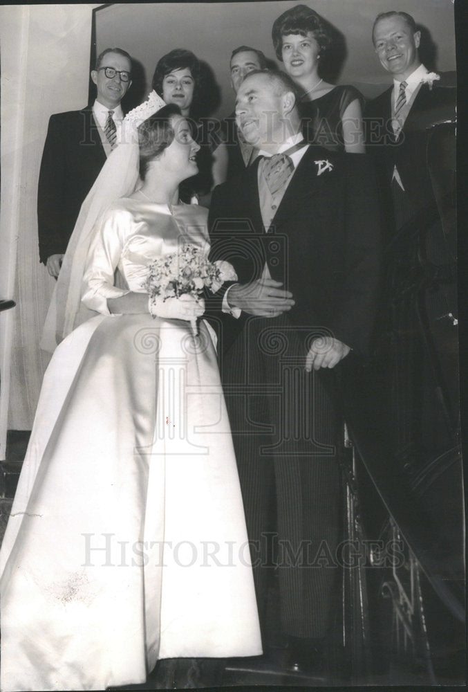 1960 Press Photo Robert Wendell Morrison and His Bride Chrlatte Eckhart Coyne - Historic Images