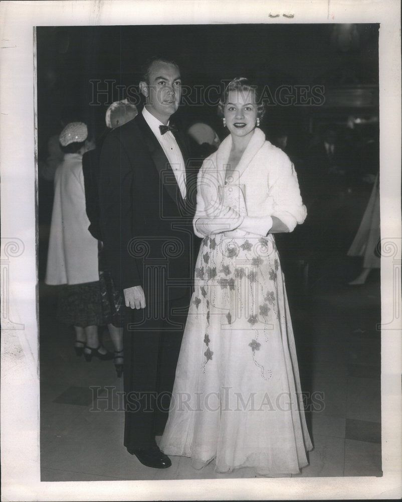 1953 Mr & Mrs John J. McAllister attend "Cinderella" opera - Historic Images