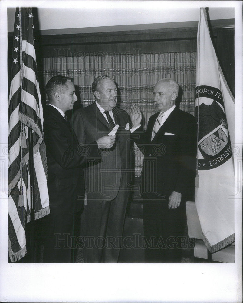 1968 Press Photo John J Mortimer Sanitary District Civil Service Board - Historic Images