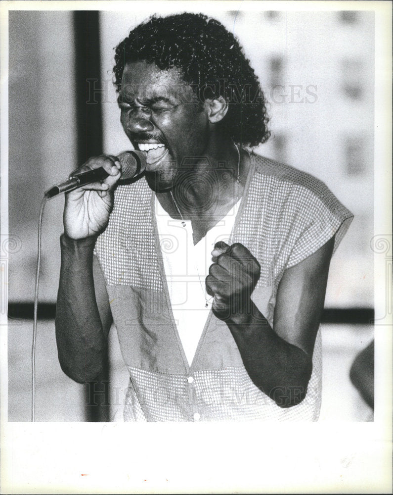 1984 Press Photo Bryan Nelson American Singer Musician Chicago Illinois - Historic Images