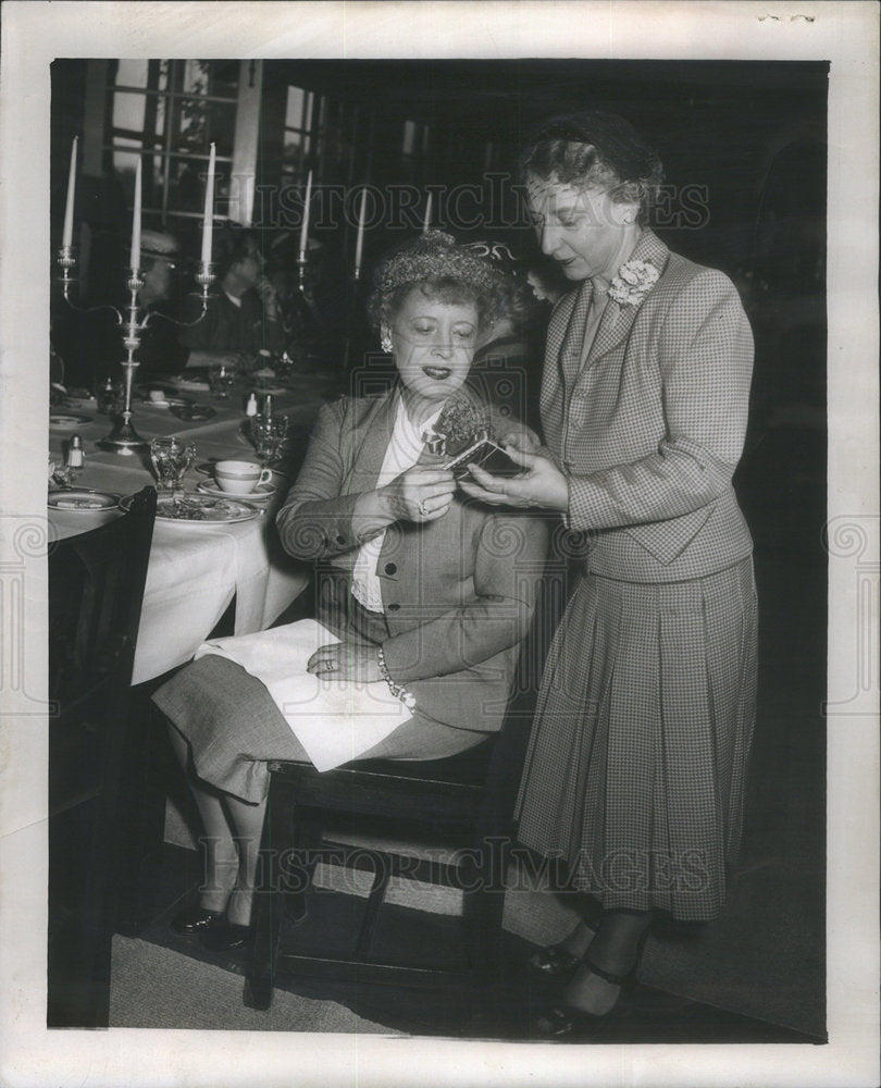 1952 Press Photo Max L Richards American Senior Board Infant Welfare Illinois - Historic Images
