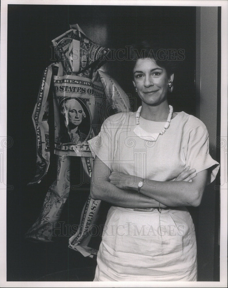 1988 Press Photo Susan C Richards Financial Consultant - Historic Images