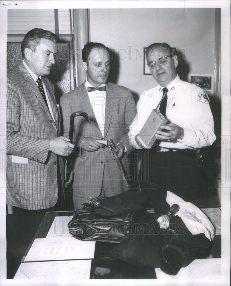 1960 Press Photo Det Robert W Richards - Historic Images