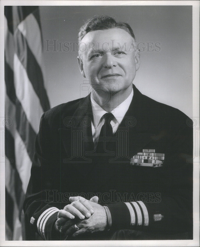 1961 Press Photo Commander Elihu H Rickel US Navy Official - Historic Images