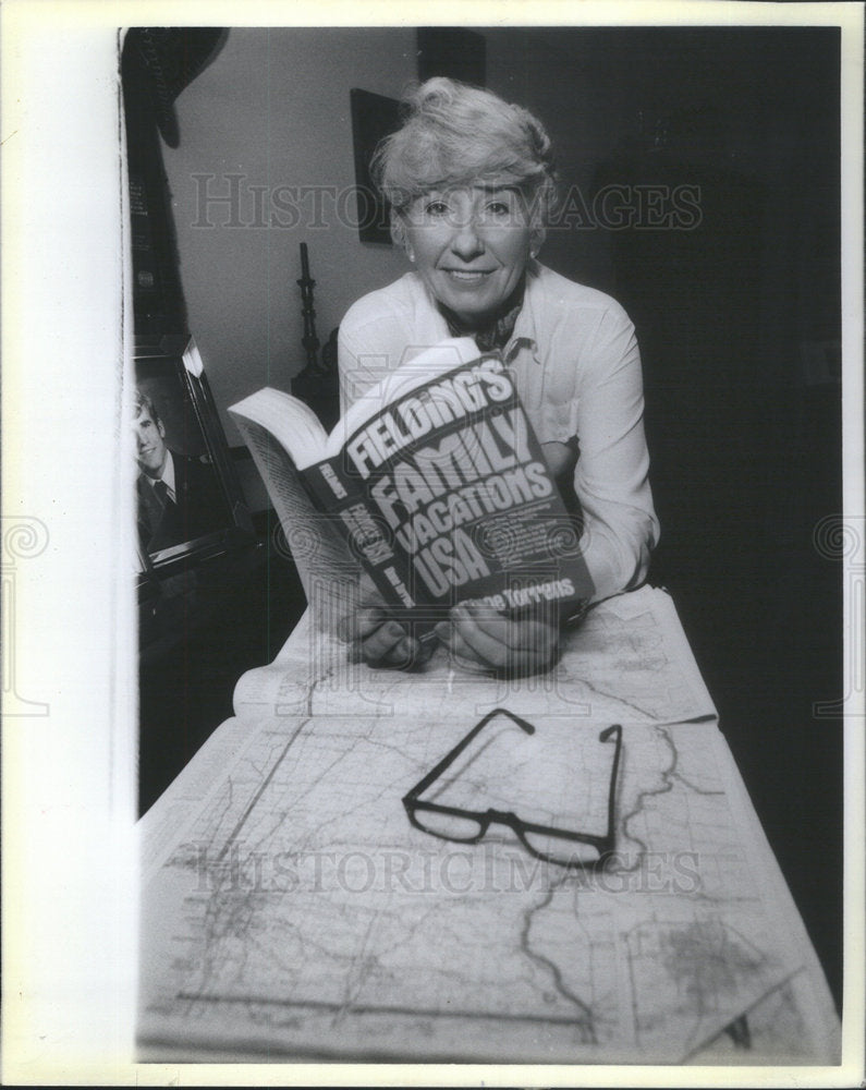 1986 Press Photo Author Diane Torrens Family Vacations USA - Historic Images