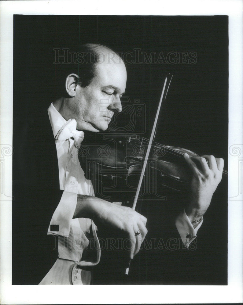 1977 Press Photo Edgar Muenzer Of Chicago Symphony Orchestra Plays Violin - Historic Images