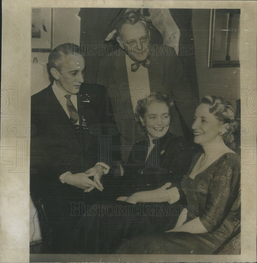Photo E.C. Daniel with Margaret Truman and Mr and Mrs Johnathon Daniels - Historic Images