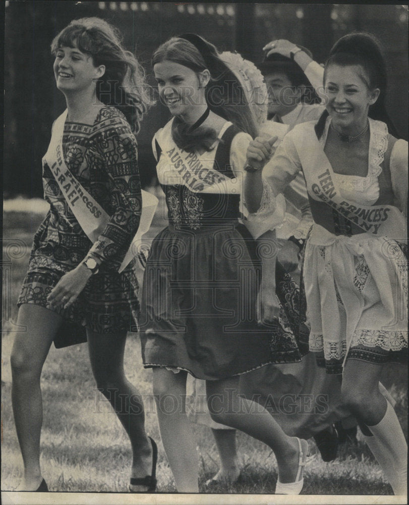 1968 Press Photo INTERNATIONAL TEEN PRINCESS PAGEANT - Historic Images