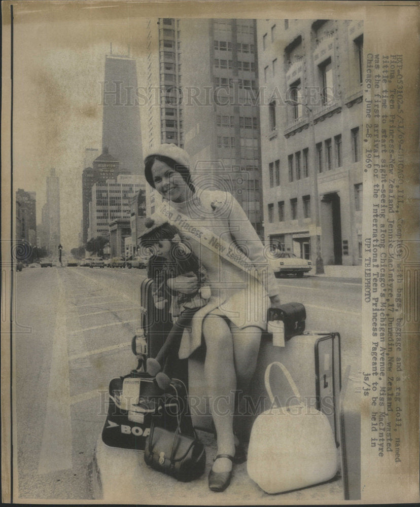 1969 International Teen Princess New Zealand Jennie MacIntrye - Historic Images