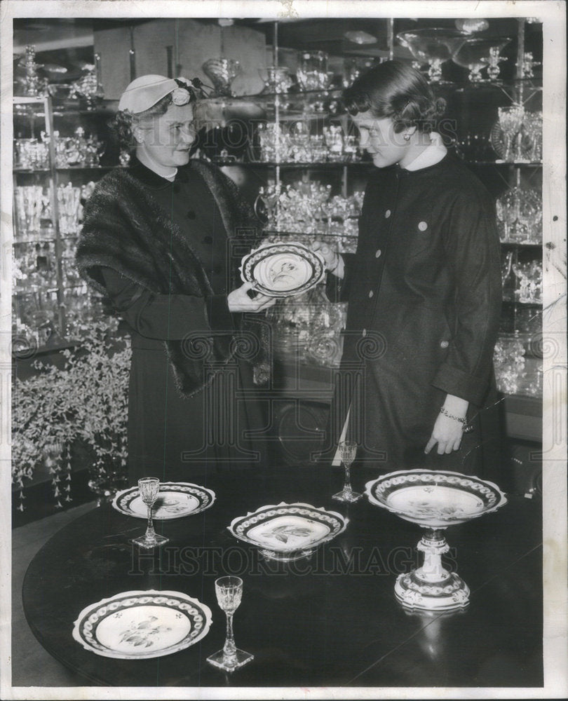 1955 William North Daughter Visit Tatmans Antique Dessert Service-Historic Images