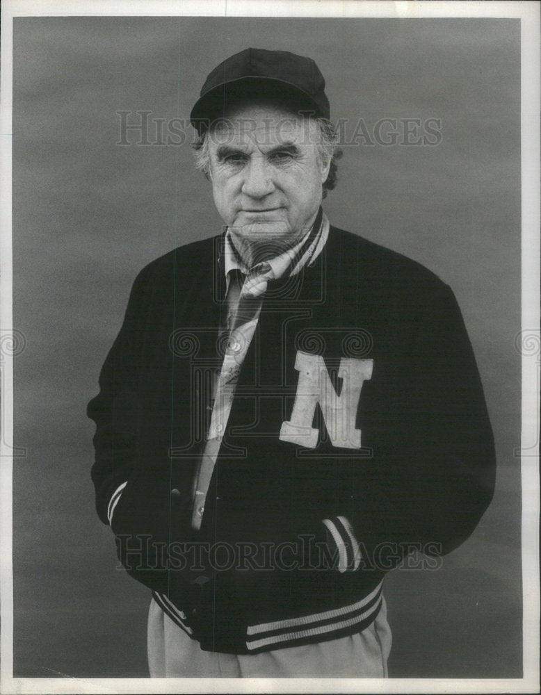 1979 Press Photo Actor Jack Warden Bad News Bears CBS TV Comedy Series - Historic Images