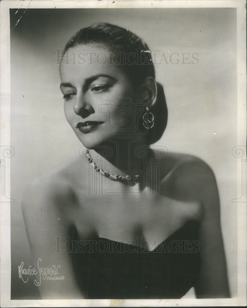 1952 Luckey North TV's only female announcer - Historic Images