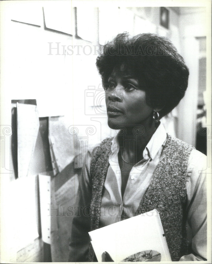 1981 Press Photo Cicely Tyson Marva Collins Story - Historic Images