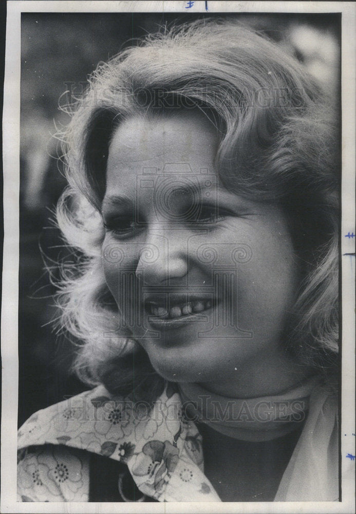 1975 Press Photo country pop singer Tanya Tucker advertises cleansing products - Historic Images