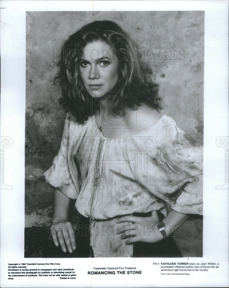 1985 Press Photo Kathleen Turner Romancing The Stone Film Actress - Historic Images