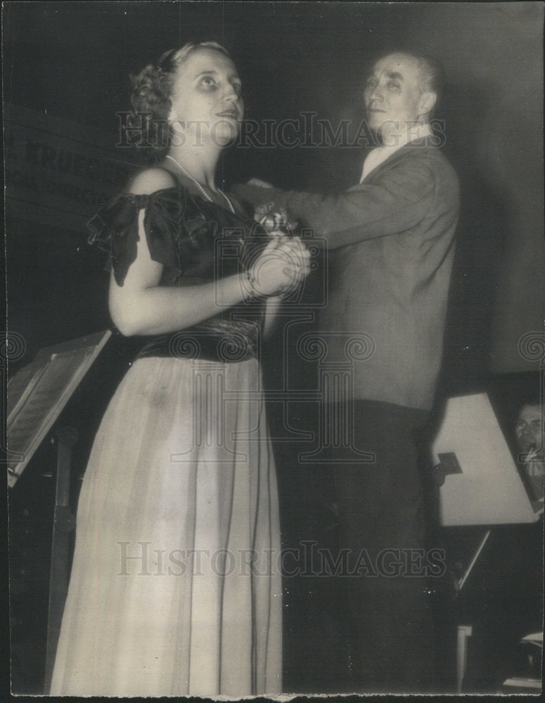 1947 Press Photo Miss Margaret Truman singing repeat performance concert singer - Historic Images