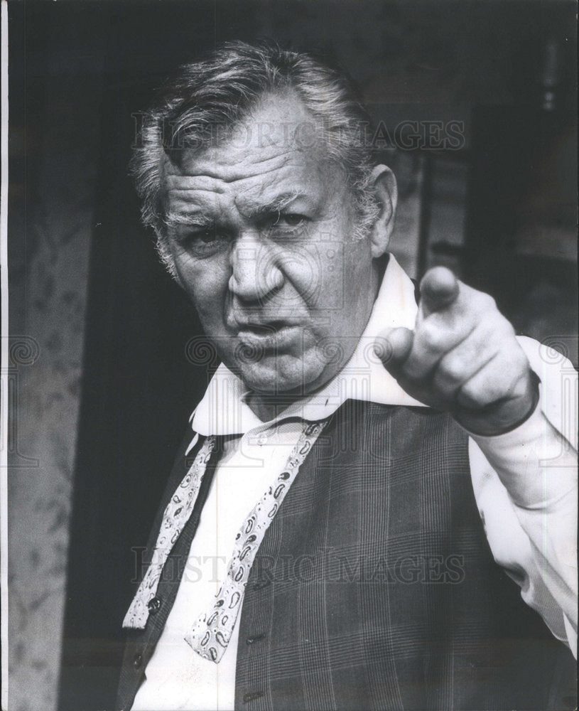 1974 FORREST TUCKER AMERICAN ACTOR FILM THE COACH - Historic Images