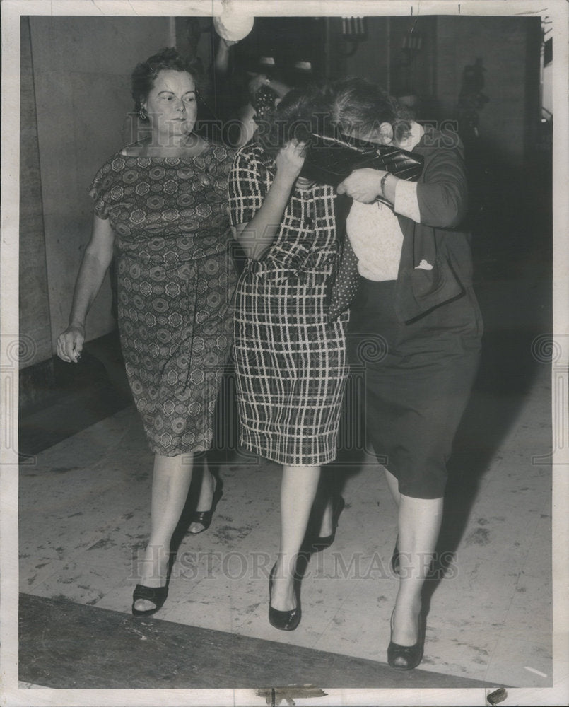 1962 Press Photo Dana Nash Guilty Verdict Wife Genevieve Daughter Patricia - Historic Images