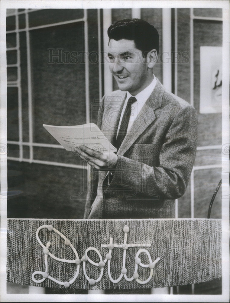 1958 Jack Narz On Dotto Show - Historic Images