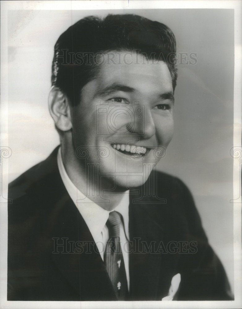 1958 Press Photo Dotto&#39;s Jack Narz Smiing For Rating Jump - Historic Images