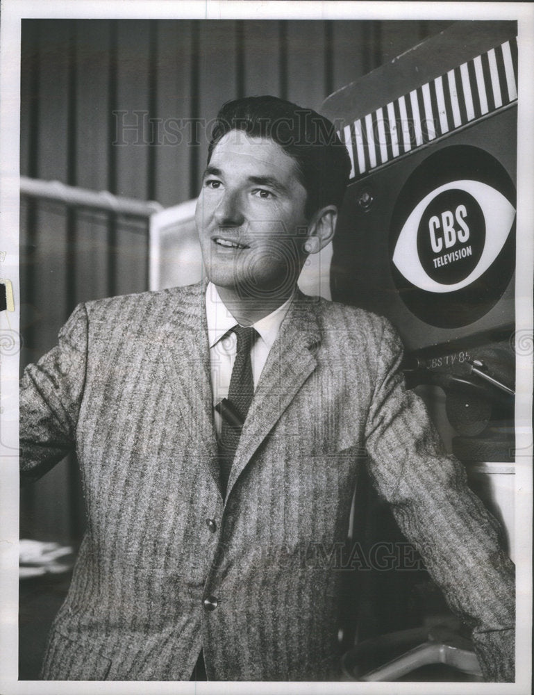 1958 Press Photo Jack Narz host of show " Dotto" - Historic Images