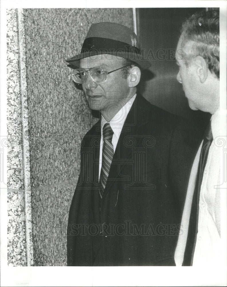 1977 Press Photo Harvey Silets Attorney United States - Historic Images