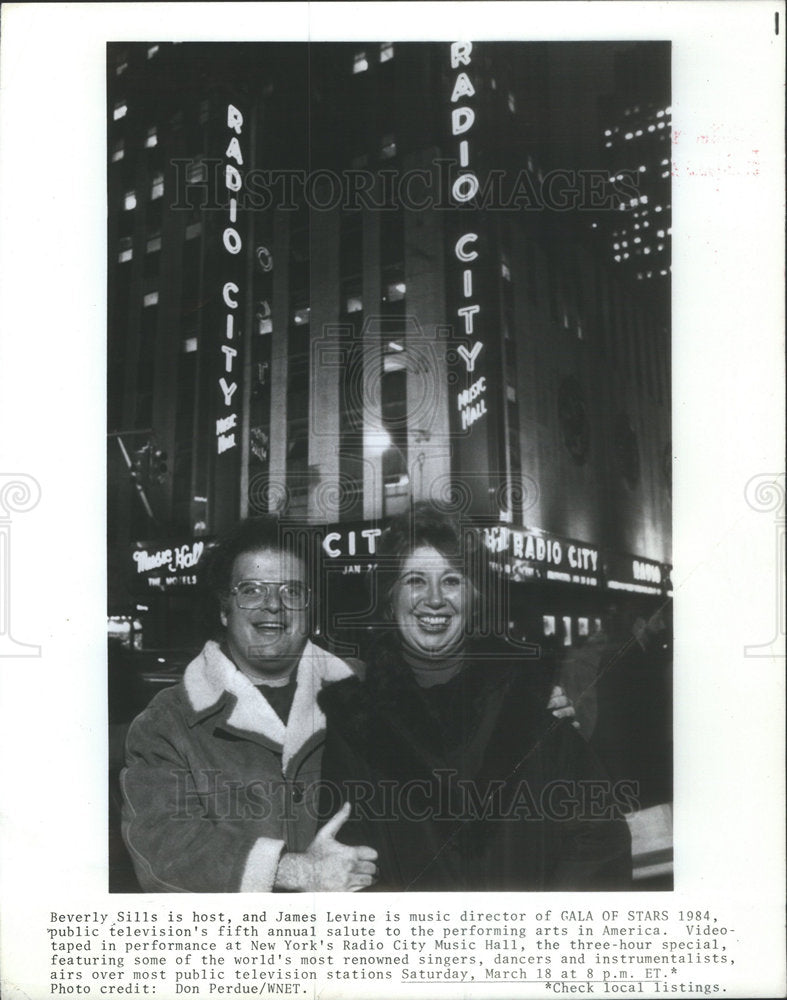 1984 Press Photo Gala Of Stars Host Sills Music Director Levine Radio City Sign - Historic Images