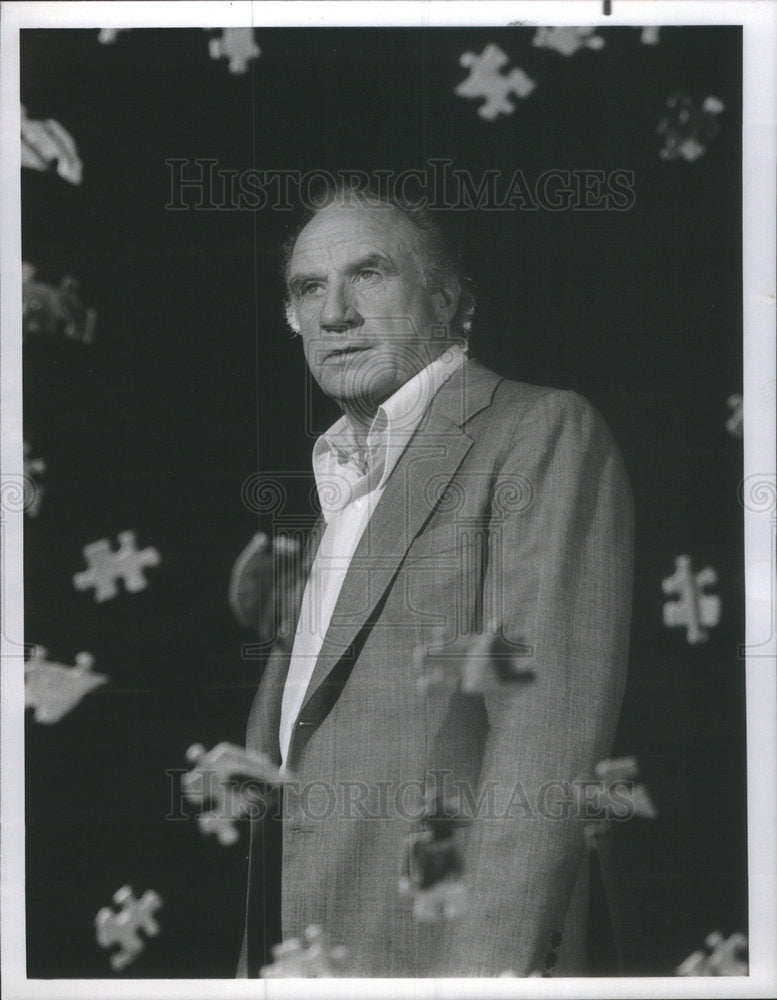 1976 Press Photo Jack Warden On Jigsaw John - Historic Images