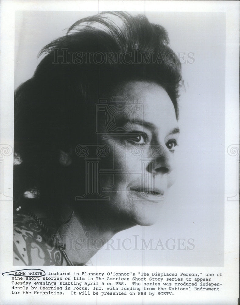 1977 Press Photo Irene Worth Featured Flannery O'Connor's The Displaced Person - Historic Images