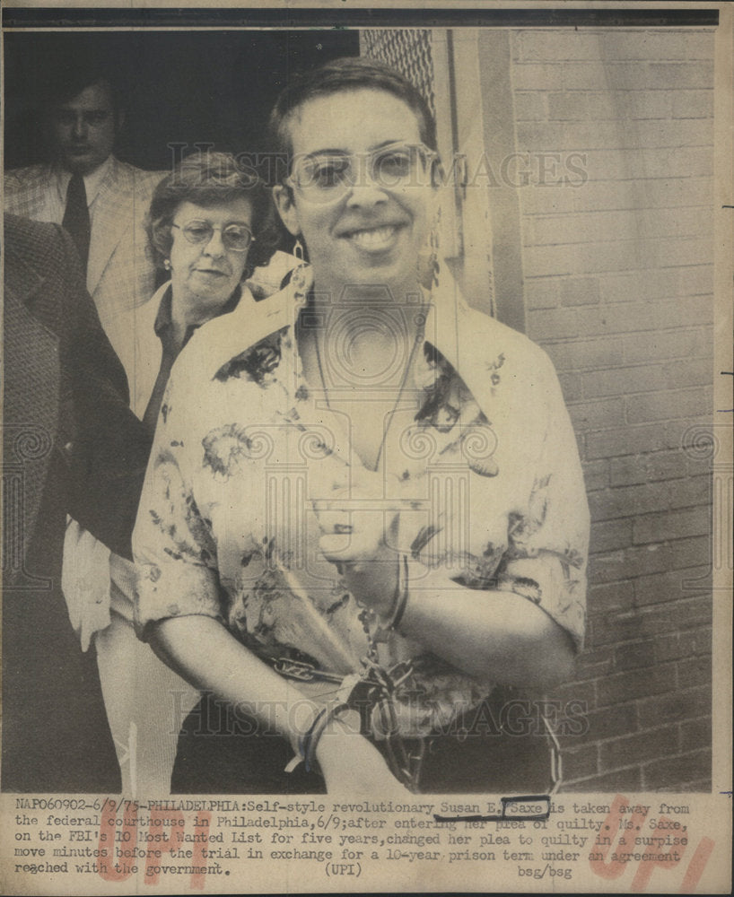 1975 Press Photo Criminal Susan E Saxe Pleads Guilty In A Philadelphia Courtroom - Historic Images