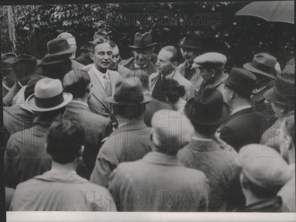 1937 Herman Rogers Announces Wedding Date For Duke Of Windsor - Historic Images