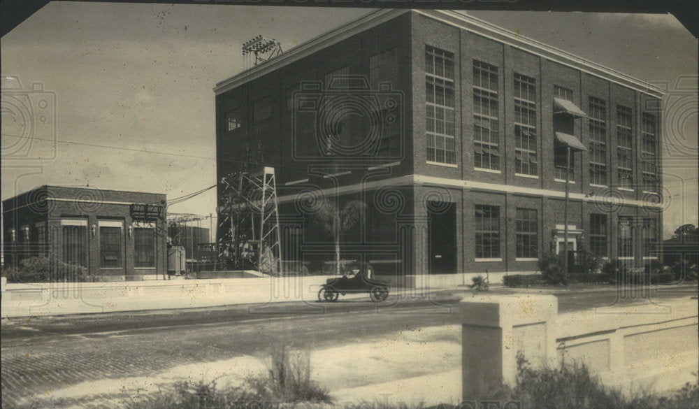 an old building in the United States - Historic Images