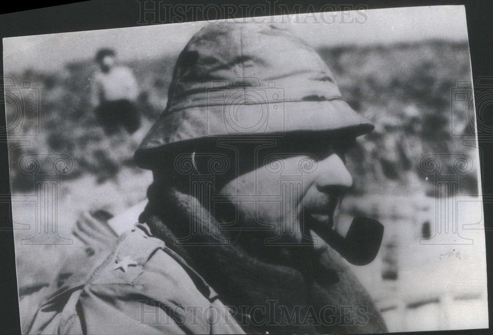 1942 Press Photo Brig. Gen. Eugene M. Landrum directs Ops. in the Aleutians - Historic Images