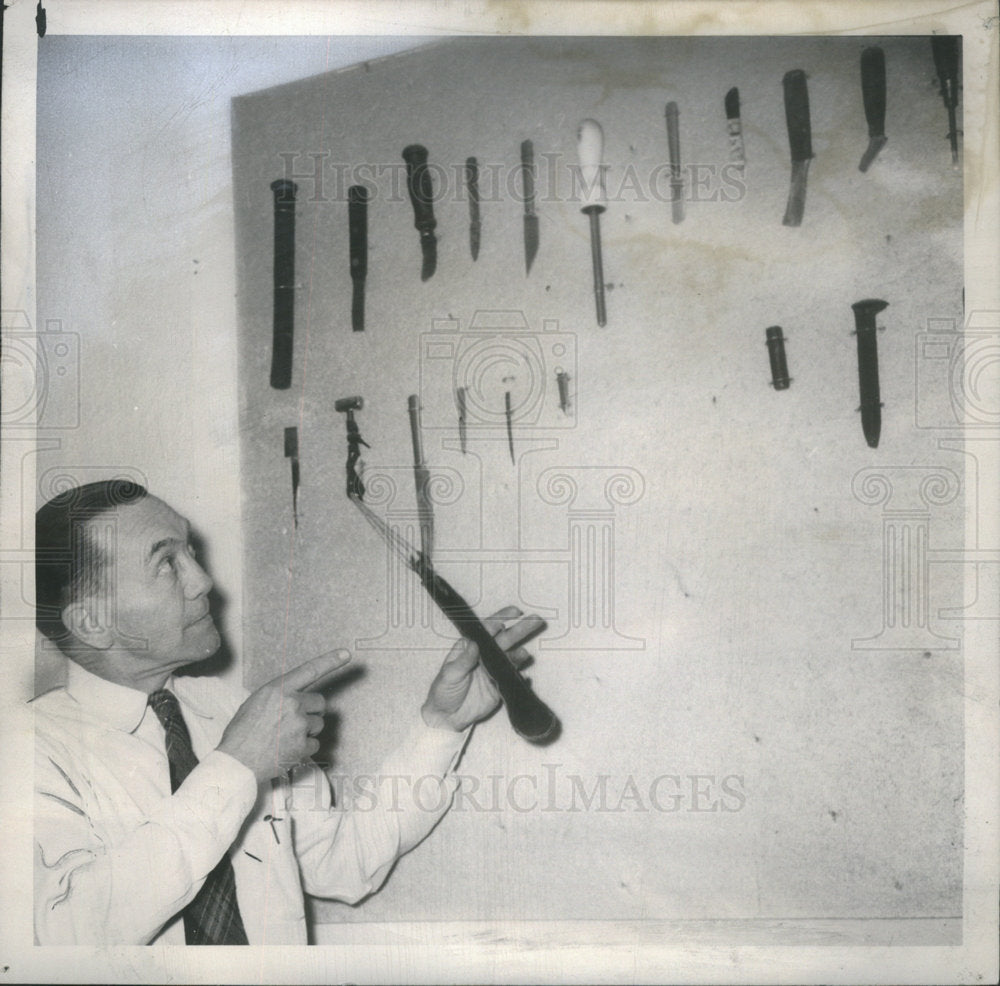 1948 Press Photo Playthings confiscated by guards. - Historic Images