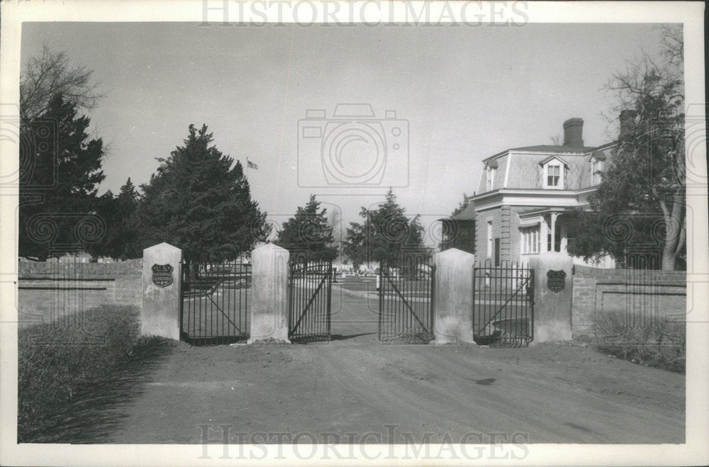 Press Photo US National Cemetery Arlington Gated Entrance - Historic Images