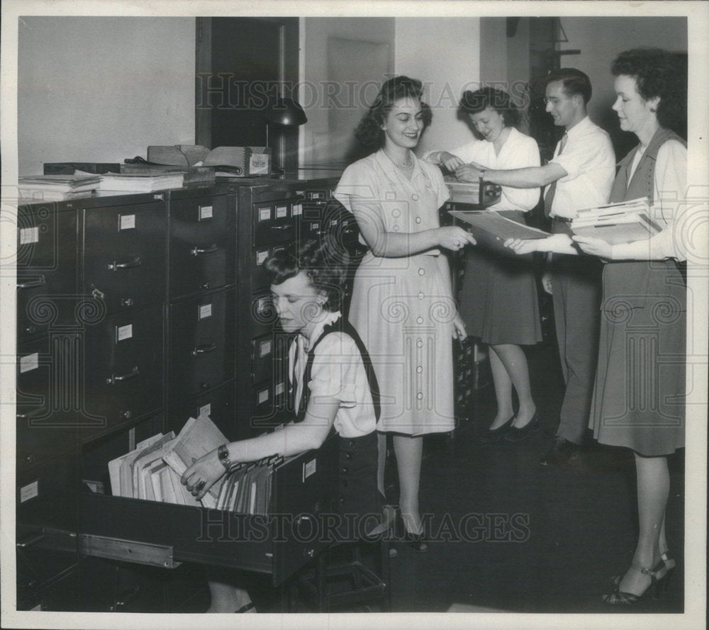 1946 Federal Bureau Investigation File Office Workers Hoffs Kempfe - Historic Images