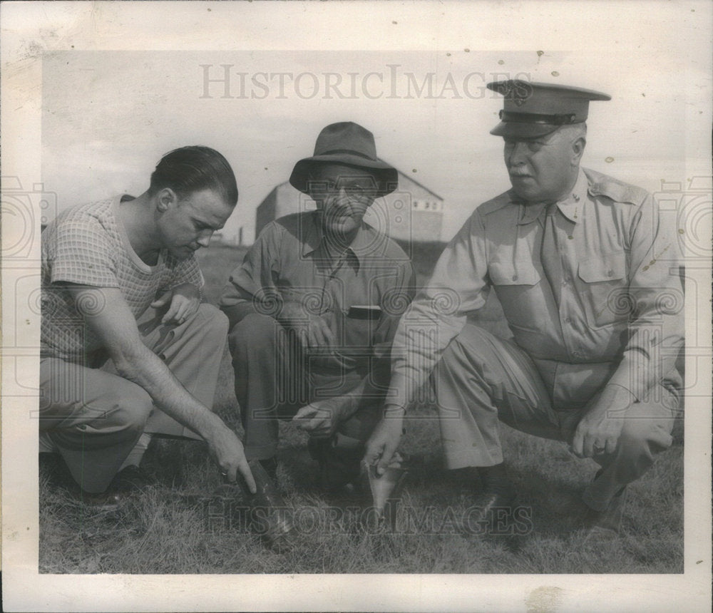 1984 Press Photo no info, blocked by tape - Historic Images