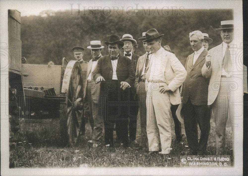 1978 Press Photo US Army Rock Creek Park Washingto D C Secretary Baker Watching- Historic Images