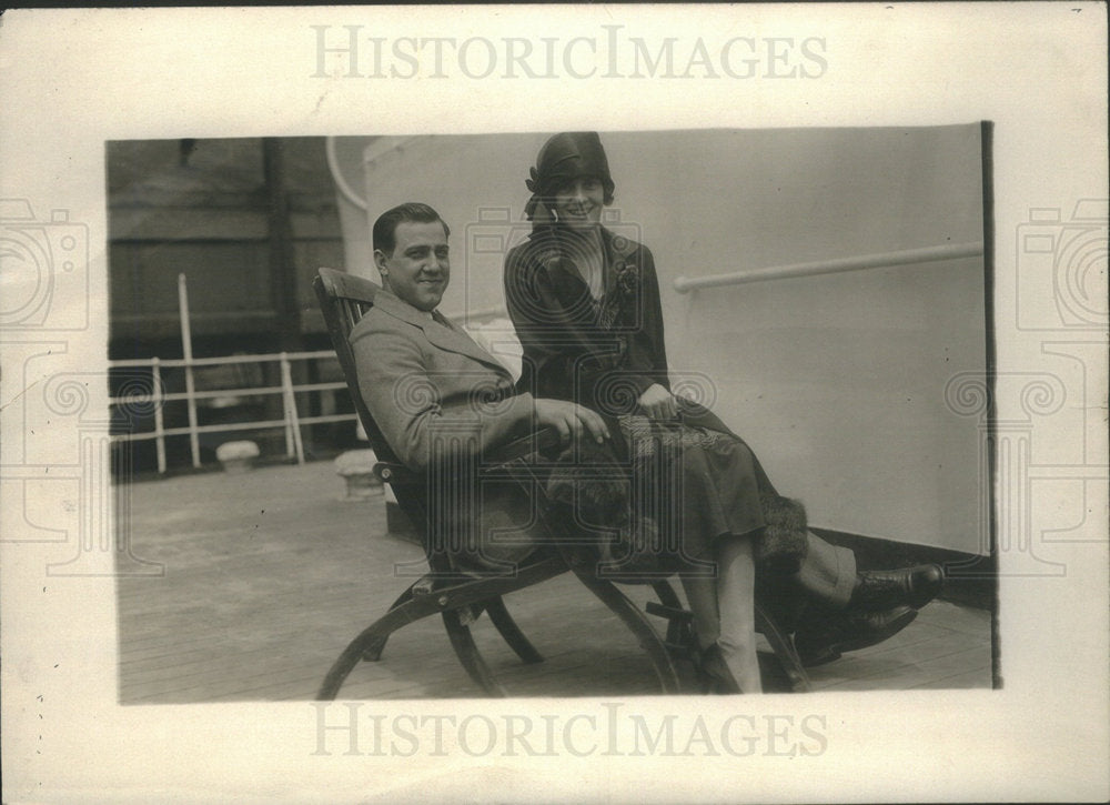 1929 Richard Crooke Singer - Historic Images