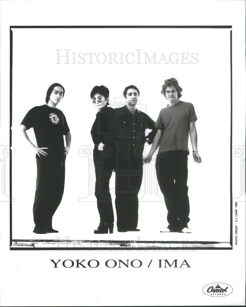 1996 Press Photo Yoko Ono Performs At Park West With Son Sean And His Band Ima - Historic Images