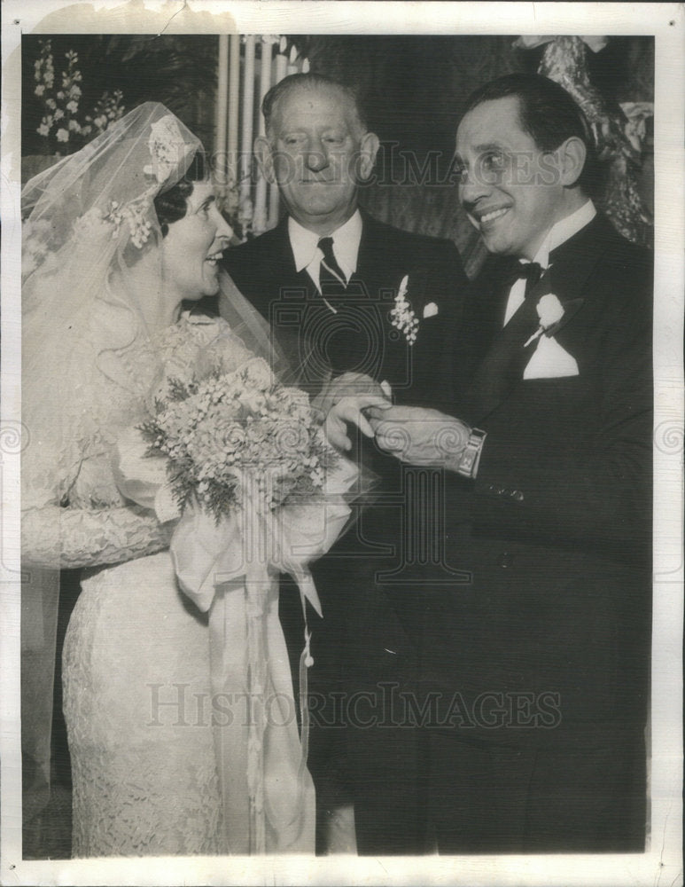 1937 Press Photo OLE OLSEN AMERICAN VAUDEVILLIAN COMEDIAN WIFE LILLIAN - Historic Images